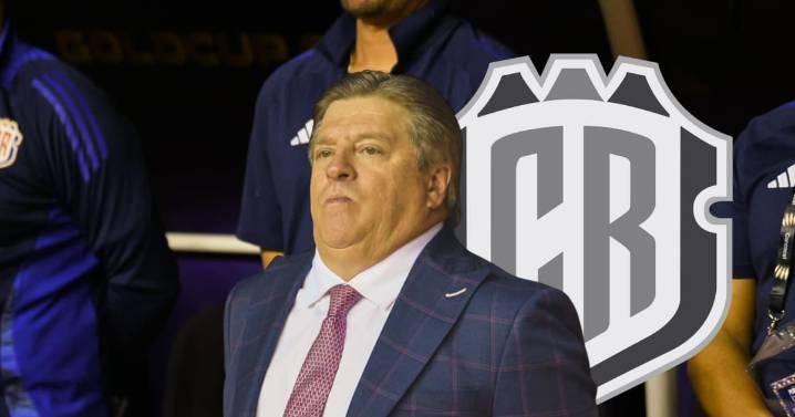 Piojo Herrera habría sido despedido como DT de Costa Rica tras nos clasificar al Mundial