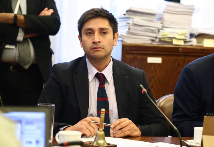 Fiscalía presenta solicitud para formalizar al diputado Calisto