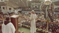 Juan Pablo II visita Guadalupe en su onomástica, un momento inolvidable para España