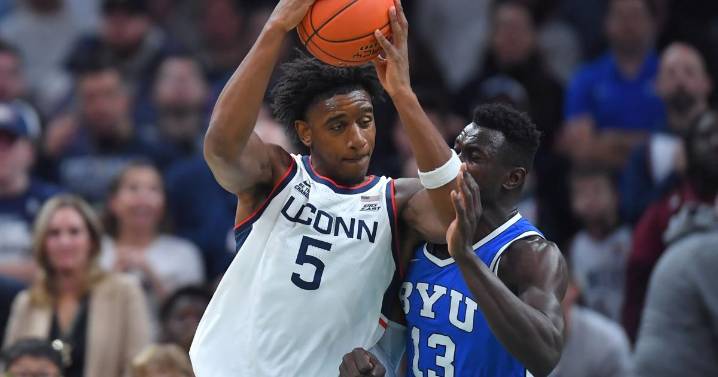 Tarris Reed Jr., No. 3 UConn's top scorer and rebounder, to miss matchup with No. 4 Arizona