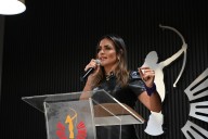 Rojo de la Vega rechaza versión de comerciantes obligados a asistir a marcha de Generación Z