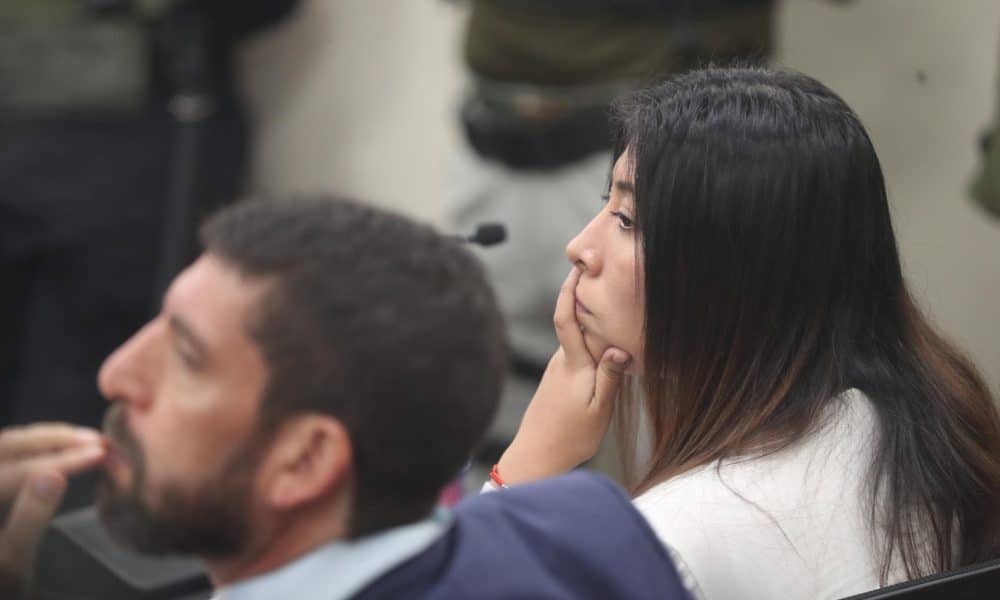 Canciller de Perú dice que la situación de ex primera ministra sigue igual, tras condena