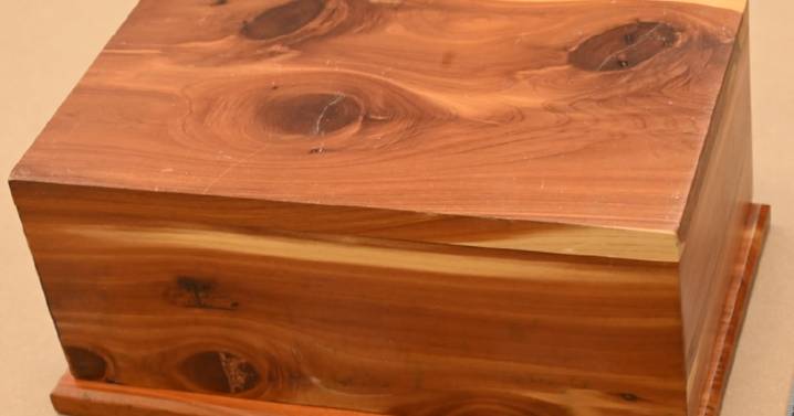 Urn with cremated remains donated to Niagara Region thrift store, police search for owner