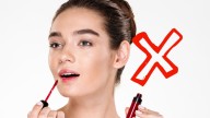 El lipgloss para Navidad no va más: el labial que se impone con fuerza este 2025