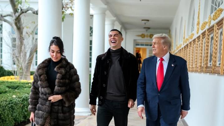 Cristiano Ronaldo thanks Trump after getting golden key at White House dinner