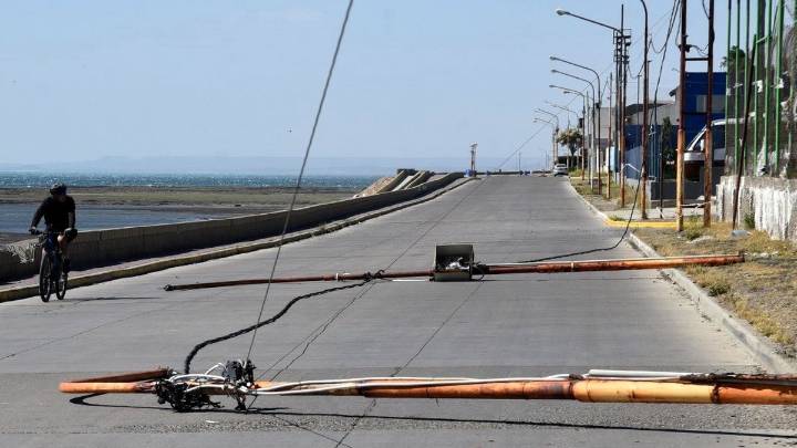 El temporal produjo múltiples caídas de columnas de energía