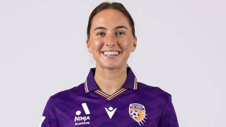 Soccer
Premium
Hollar’s back, girl! Glory forward’s long