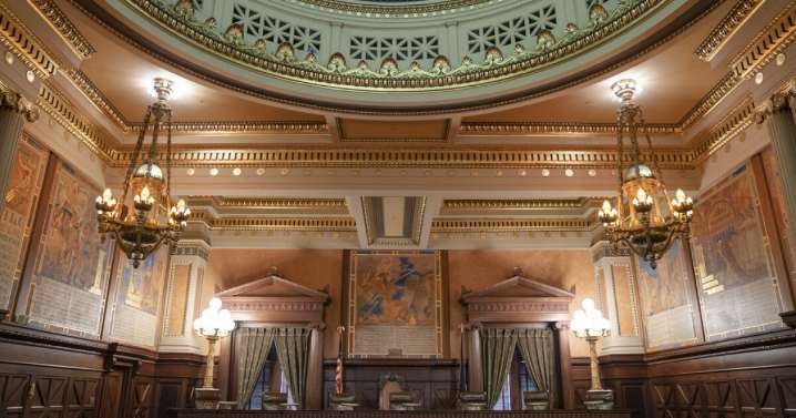 Pennsylvania reelects Supreme Court justices, extending a Democratic majority