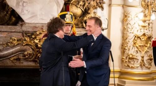 Javier Milei oficializó el DNU que redistribuye funciones entre ministerios y devuelve Deportes y el Renaper a Interior