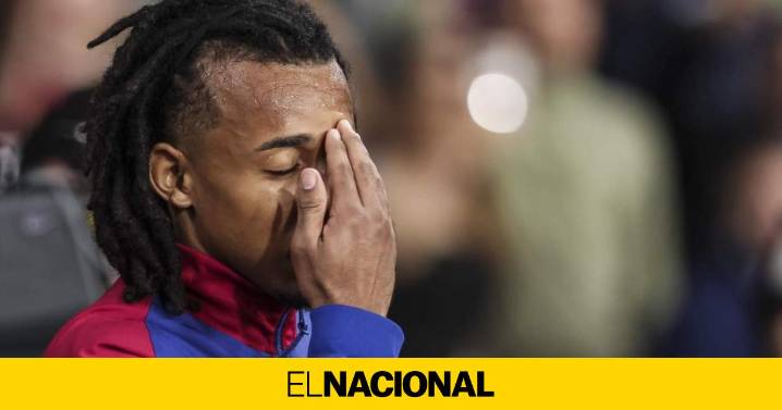 Preocupación en el Barça por el nuevo estilo de vida de Koundé