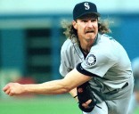 Mariners to retire Randy Johnson’s number in May