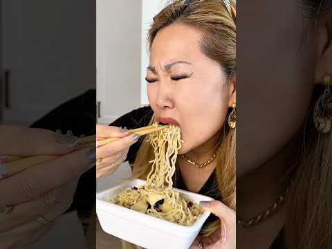 Brewed ramen in Coca Cola 🥹🍜 LeoNata family #shorts