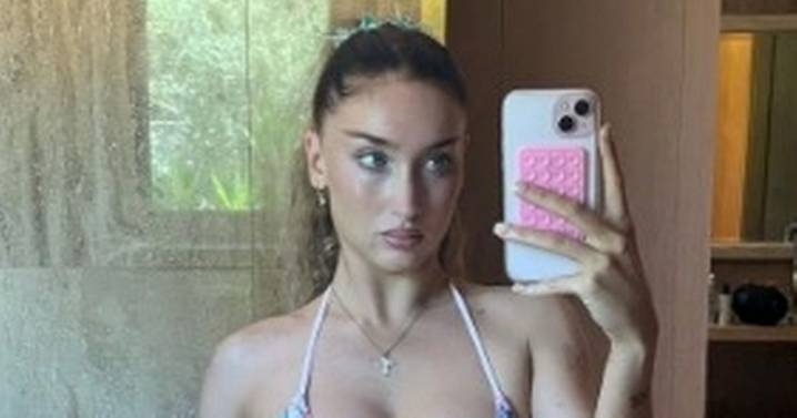 Man Utd icon's daughter is netball stunner who runs a gym with 'role model' dad