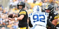 Why Steelers’ Aaron Rodgers was thrilled defense got ‘elephant’ off back vs. Colts