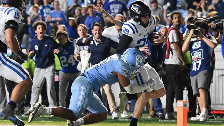 Duke stuns North Carolina with clutch fake FG in win
