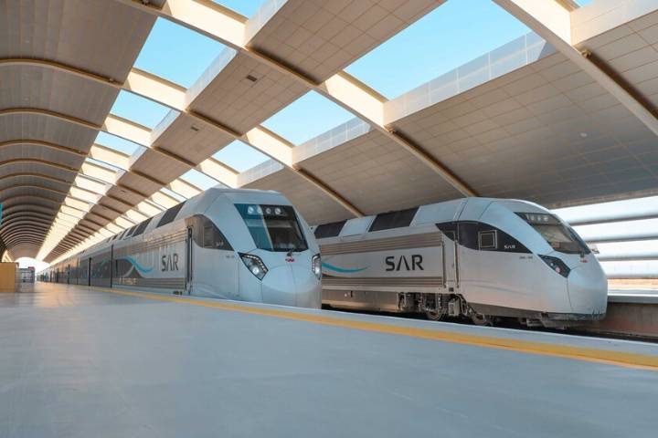 Arabia Saudí busca quién le construya su nuevo tren de alta velocidad. Y un batallón de gigantes españoles se lo van a disputar