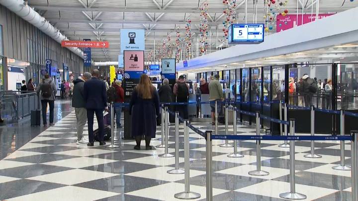 When and what time is the House shutdown vote?