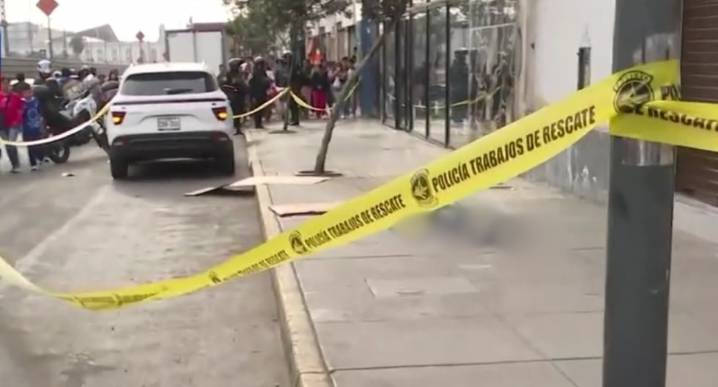 Centro de Lima: asesinan a hombre en plena avenida Grau tras ser interceptado por sicarios