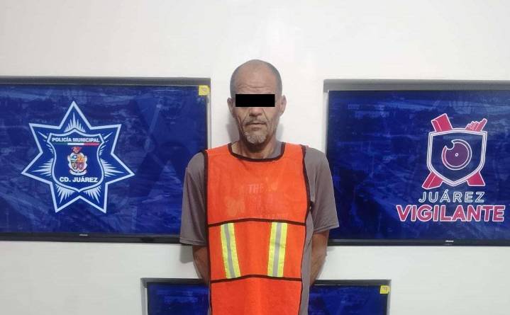 Arrestan a hombre por asesinar a un perro con una muleta