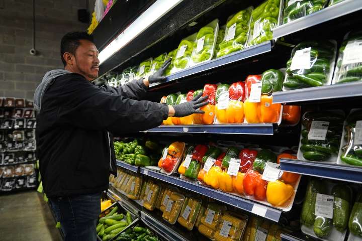 Trump administration says it will comply with court order to pay full SNAP food