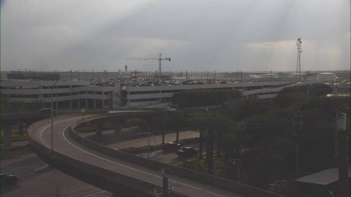 Ground delays of 2+ hours reported at Hobby Airport Friday afternoon amid nationwide flight disruptions