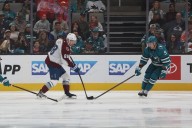 Deadspin | Philipp Kurashev heroics propel Sharks to OT win over Avalanche