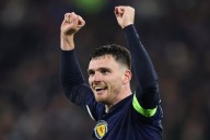 Andrew Robertson clasificó al Mundial con Escocia y recordó a Diogo Jota