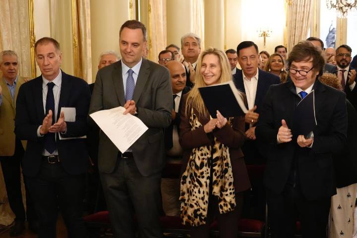 Casa Rosada. Adorni encabeza su primera reunión de Gabinete: los encargos de los Milei y sus planes de recorte y auditoría