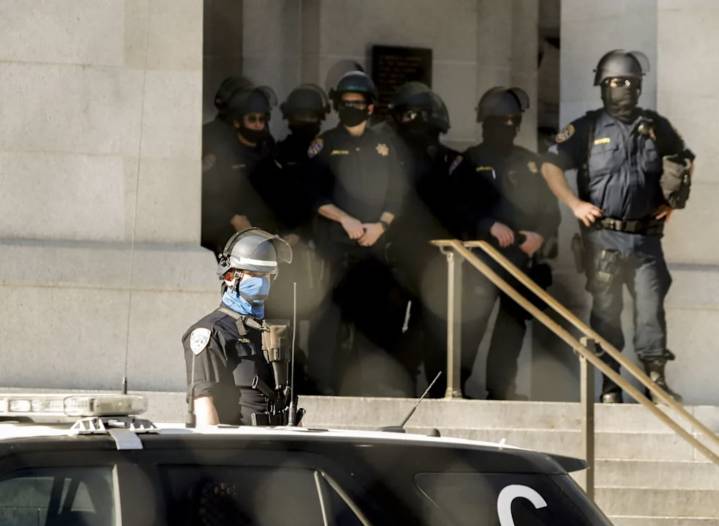 FBI captura 14 policías por vínculos con el narcotráfico