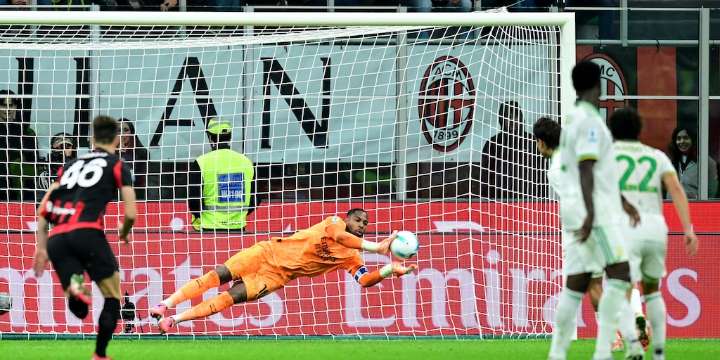 Paulo Dybala falló un penal después de cuatro años en la caída de la Roma, se lesionó y se retiró entre lágrimas