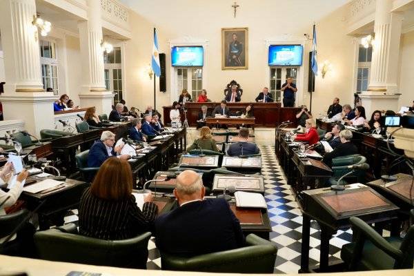 MEDIA SANCIÓN! Diputados aprobaron la Ley de concurso Excepcional Docente en Corrientes