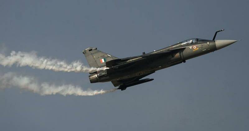 Plane crashes during demonstration at Dubai Air Show