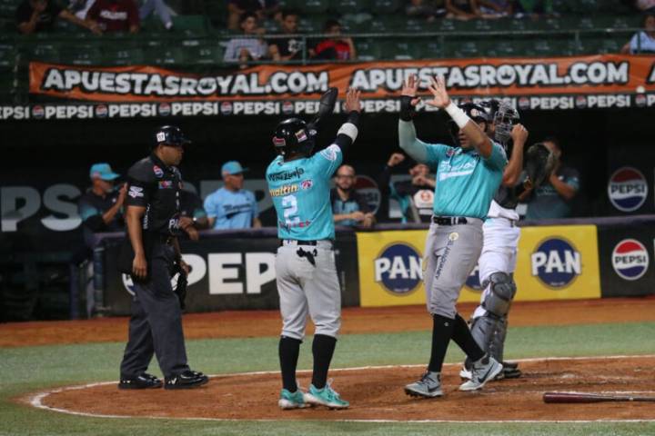 Pitcheo de Caribes se desploma y Bravos remonta para ganar 9x6