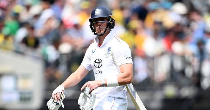 Controversial Ashes DRS decision explained after Jamie Smith wicket 