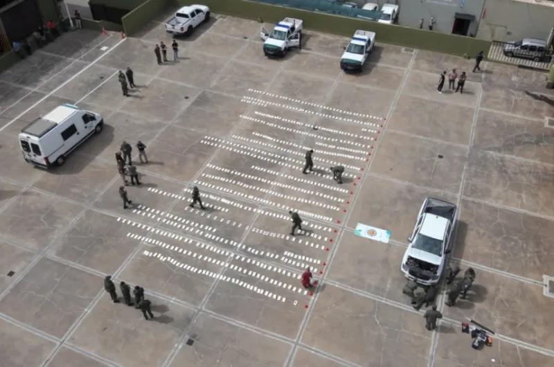 Detienen a líder de una organización narcocriminal dedicada al "bombardeo aéreo de cocaína" en avionetas