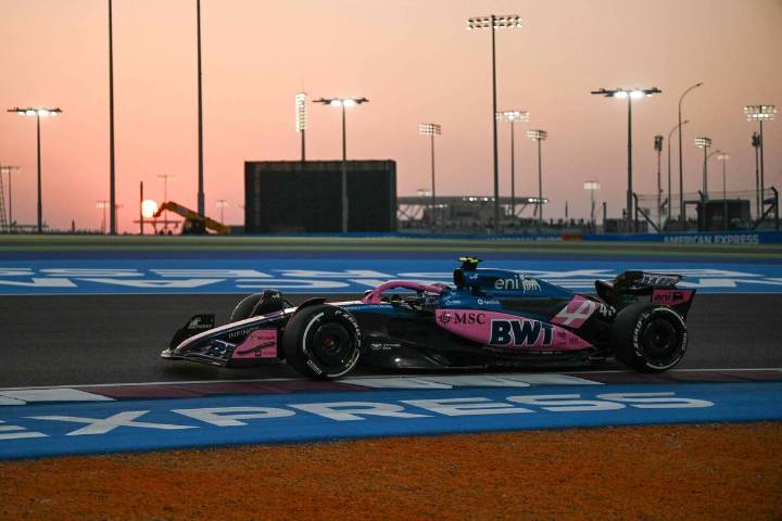 Acción en Qatar. Colapinto larga desde los boxes en la última carrera sprint del año de la F1