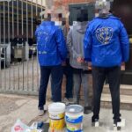 Personal policial aprehenden a dos estafadores en...