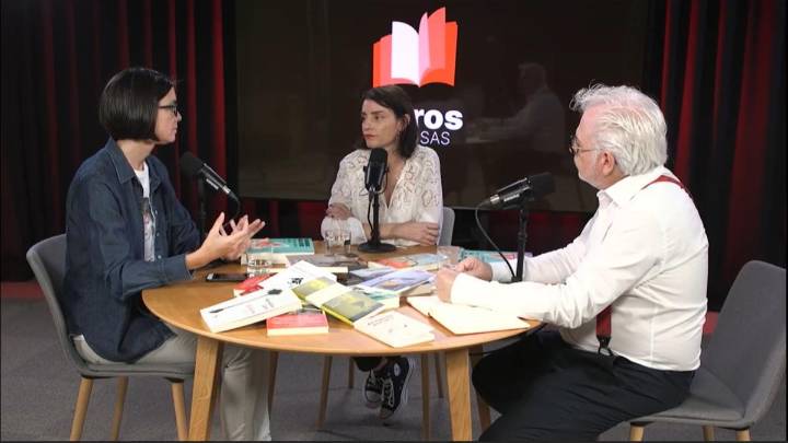 Mar García Puig, en el podcast del suplemento ABRIL: “Algunos políticos deben leer mucho y otros deberían leer más”