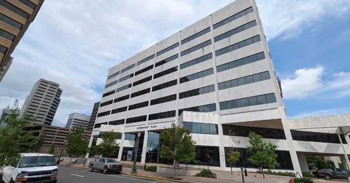 Shreveport mayor proposes employee raise; councilman offers separate proposal for police