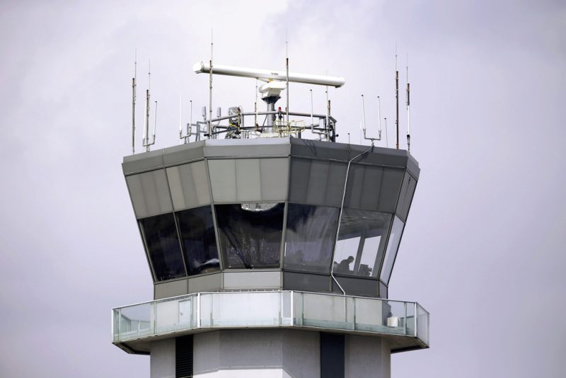 Denver air traffic control sees staffing shortages; flight delay possibilites loom
