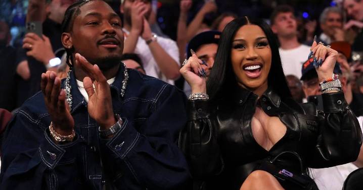 Cardi B & Stefon Diggs' Game Photos Has Fans Screaming