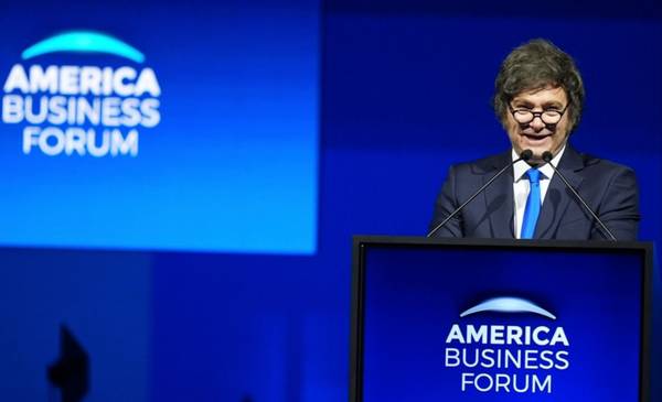 Milei, en Miami: recordó el "histórico triunfo" en Argentina, elogios a Trump y críticas al nuevo alcalde de Nueva York