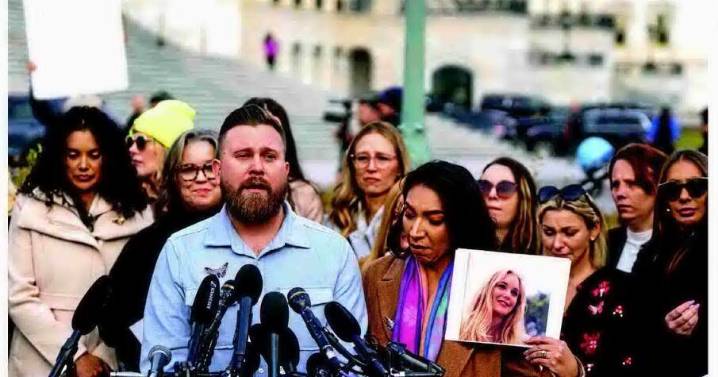 After a lengthy battle, House votes 427-1 to release Epstein files