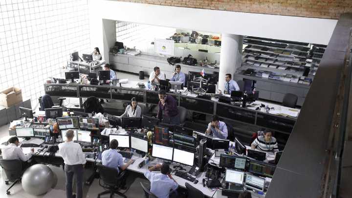 Credicorp eleva utilidades en 2025 y sus fondos de inversión en Colombia superan los $ 10,8 billones bajo administración