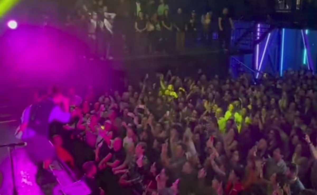 Embajada de Israel condena uso de símbolos nazi contra artista israelí en concierto en CDMX