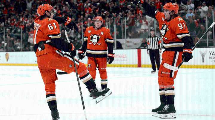 Gauthier gets 1st NHL hat trick, Ducks score 7 to pull away from Panthers