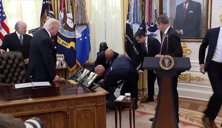 Watch: Pharma Executive Collapses Next To Trump During White House Event On Obesity Drug Price Cuts