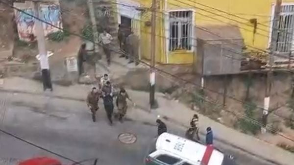Violento asalto terminó con cinco detenidos en Valparaíso