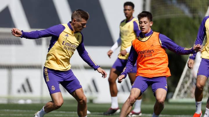 Toni Kroos: "Arda Güler podrá marcar una época en el Real Madrid, pero no es en absoluto mi sucesor"