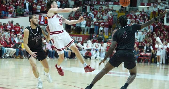 DeVries era opens with a bang as Reed Bailey scores 21 to lead Indiana past Alabama A&M 98